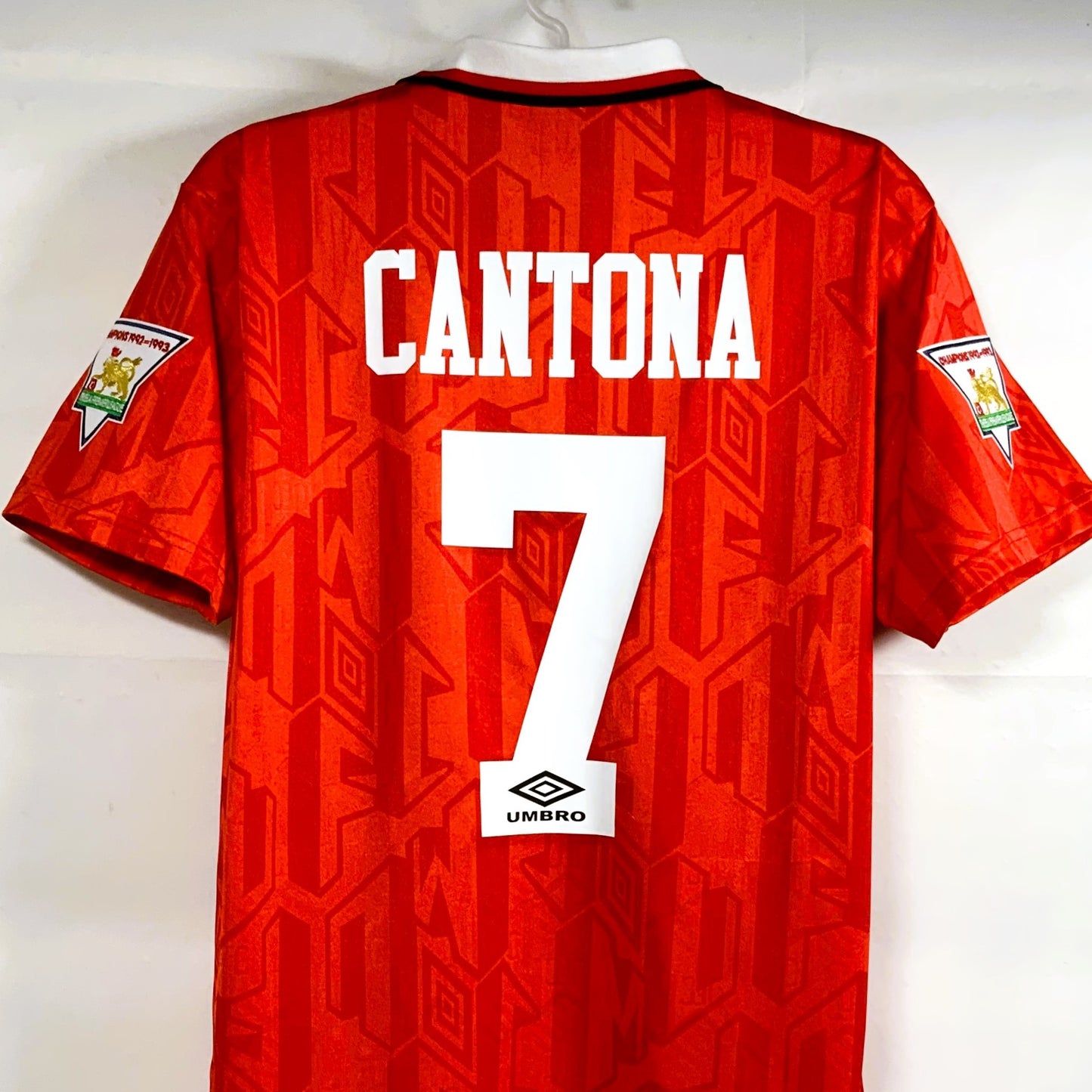 Manchester United 1993–1994, 7 Éric Cantona, Heim-Trikot