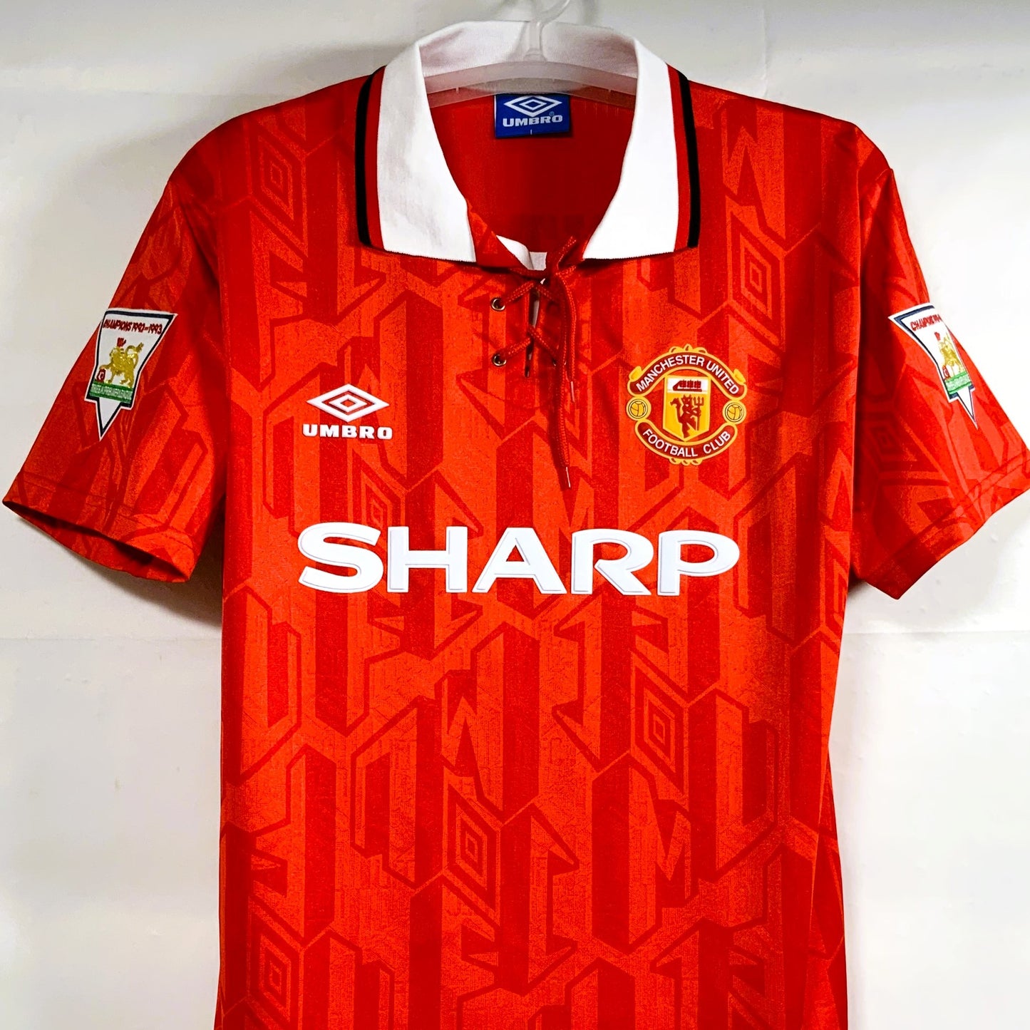 Manchester United 1993–1994, 7 Éric Cantona, Heim-Trikot