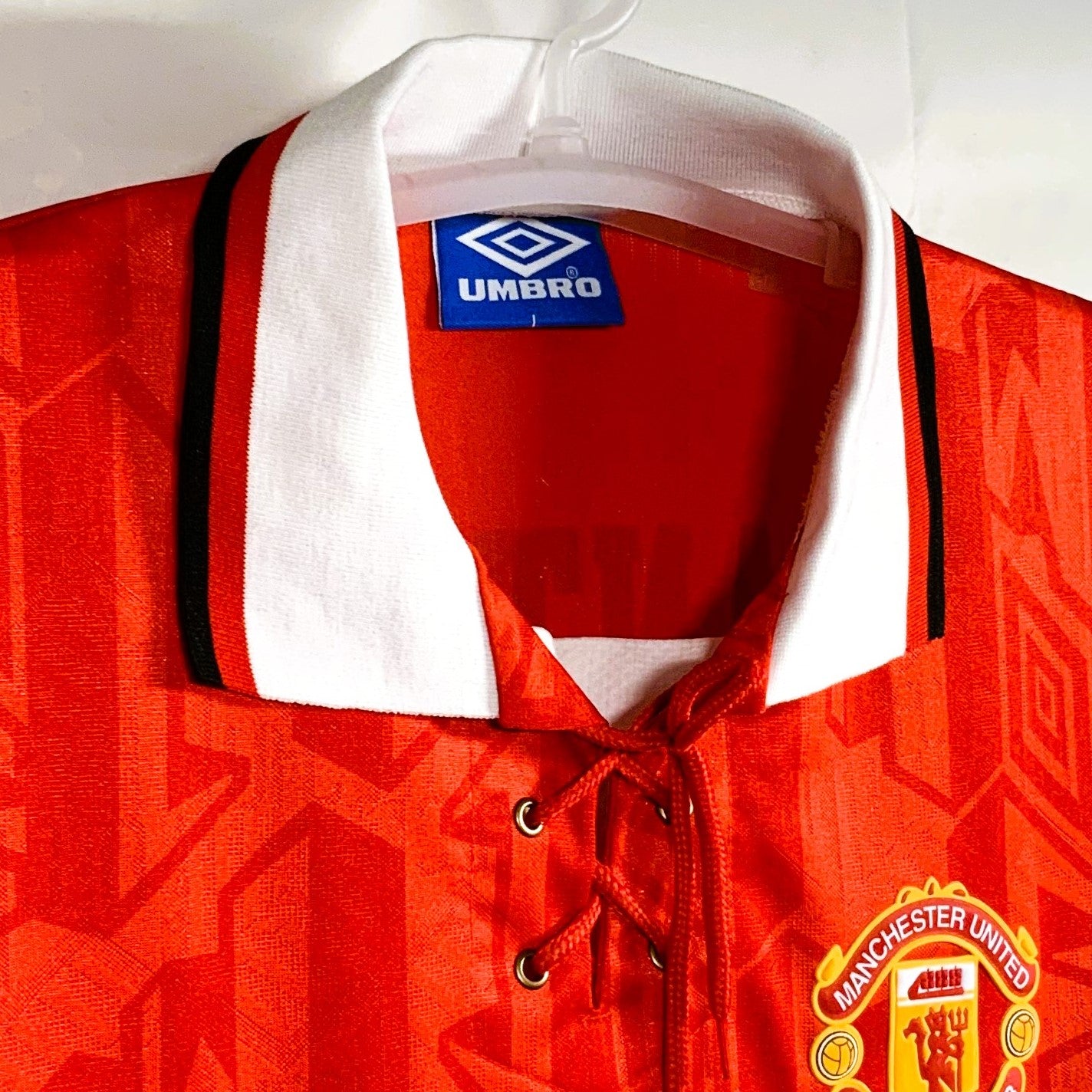 Manchester United 1993–1994, 7 Éric Cantona, Heim-Trikot