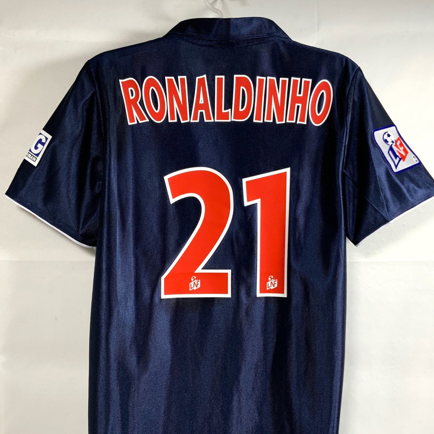 Paris Saint Germain 2001-02, Heim-Trikot, 21 Ronaldinho