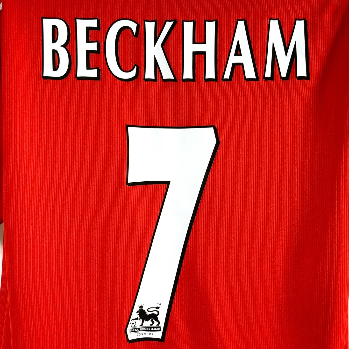Manchester United 1998–2000, 7 David Beckham, Heim-Trikot