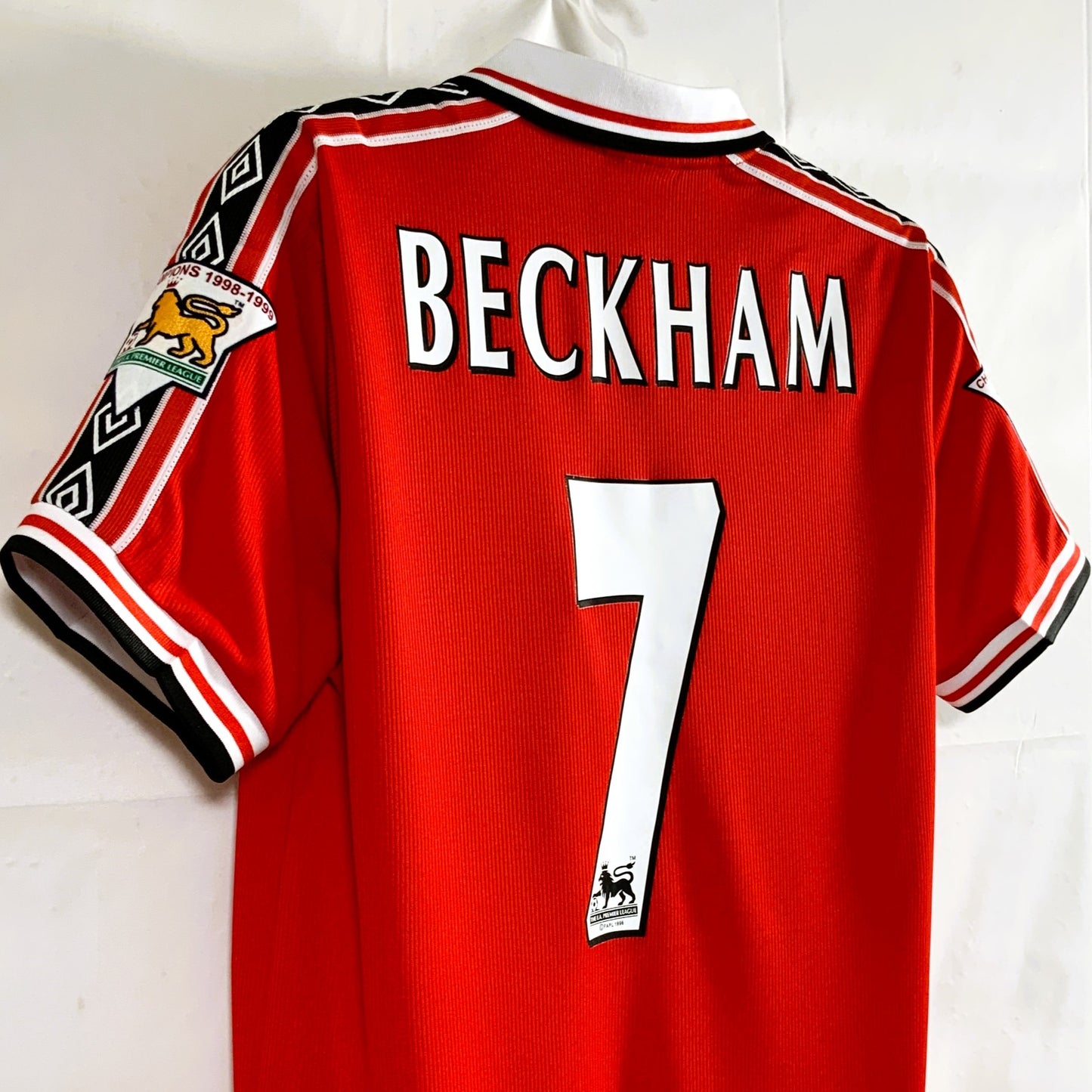 Manchester United 1998–2000, 7 David Beckham, Heim-Trikot