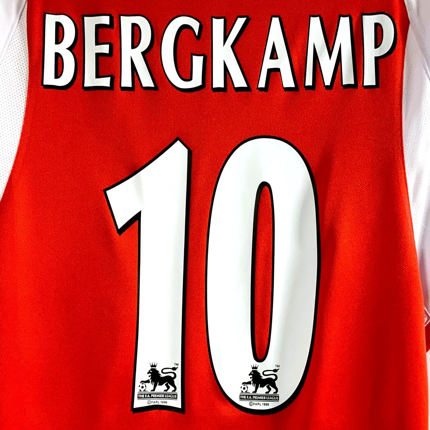 Arsenal FC 2003-04, Heim-Trikot, 10 Dennis Bergkamp