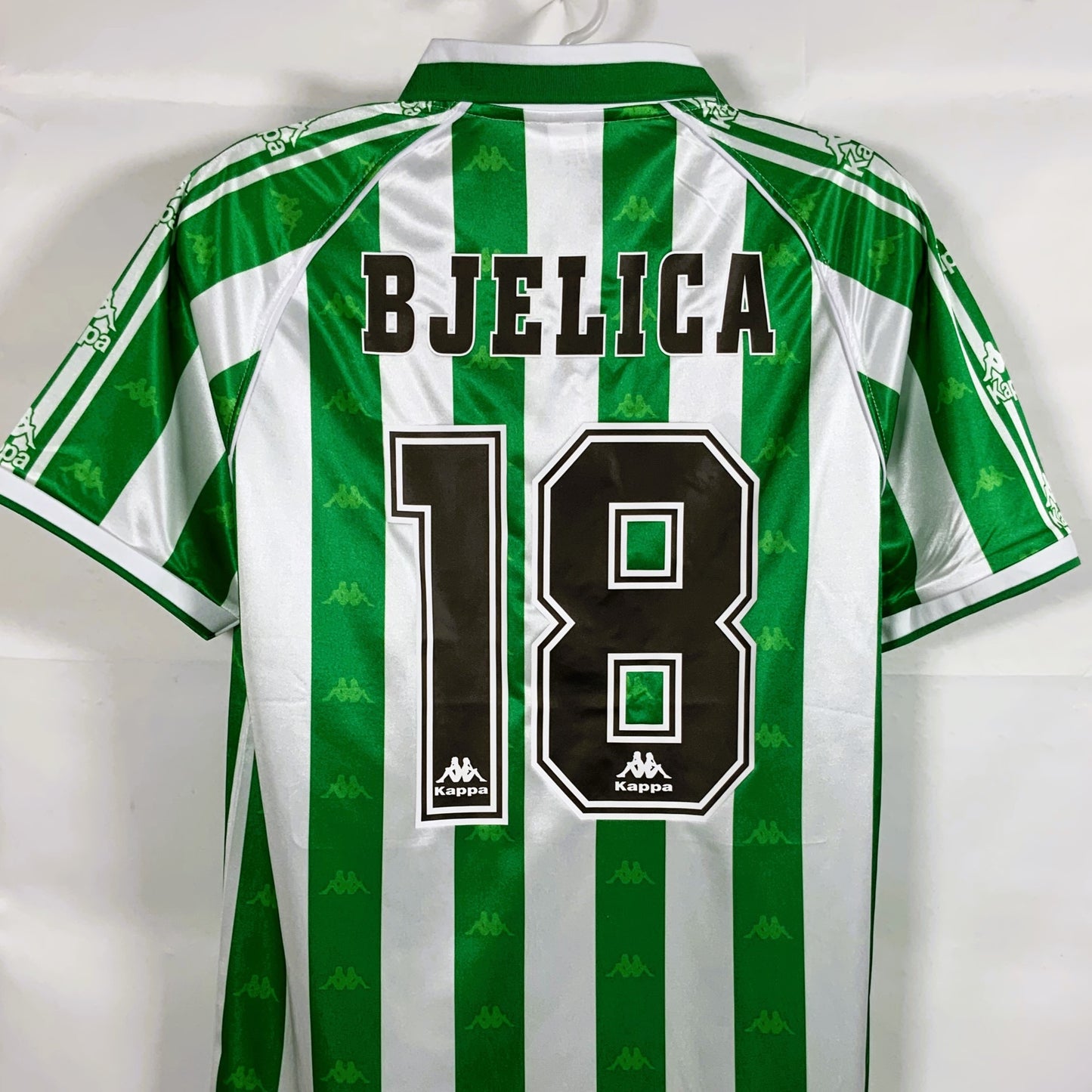 Real Betis Sevilla 1996-97, Heim-Trikot, 18 Bjelica