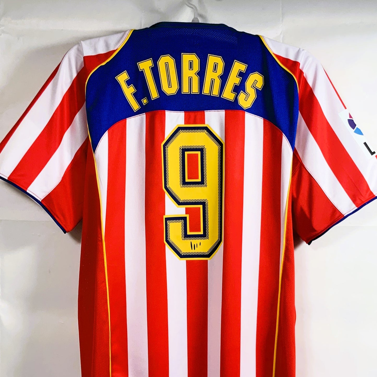 Atlético Madrid 2004-05, Heim-Trikot, 9 Fernando Torres