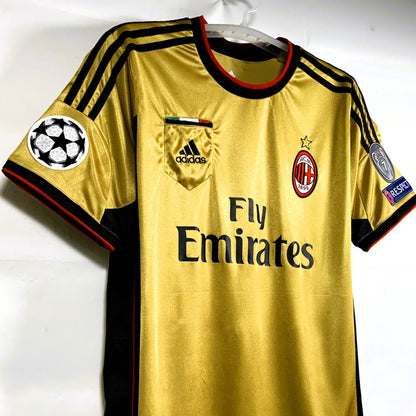 AC Mailand 2013-14, Drittes Trikot, 45 Mario Balotelli
