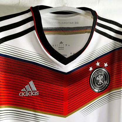 DFB Deutschland 2014, Heim-Trikot, 8 Mesut Özil