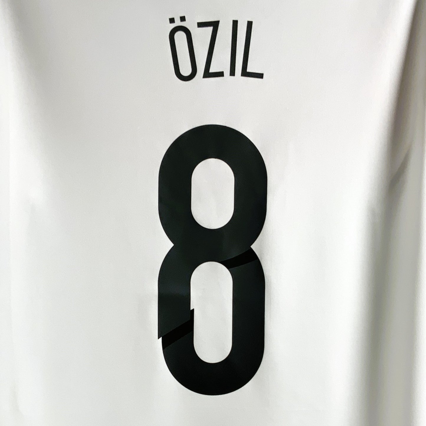 DFB Deutschland 2014, Heim-Trikot, 8 Mesut Özil