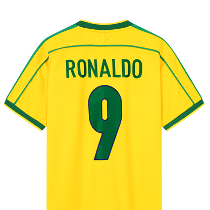 Vergrößerte Ansicht der Rückseite des gelben Heim-Trikots der brasilianischen Nationalmannschaft zur Fußball-WM 1998 der grünen Spielernummer 9 von Ronaldo Luis Nazário de Lima (R9)